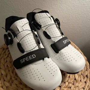 Stationary bicycle shoes for peloton with cleats included. Gently used